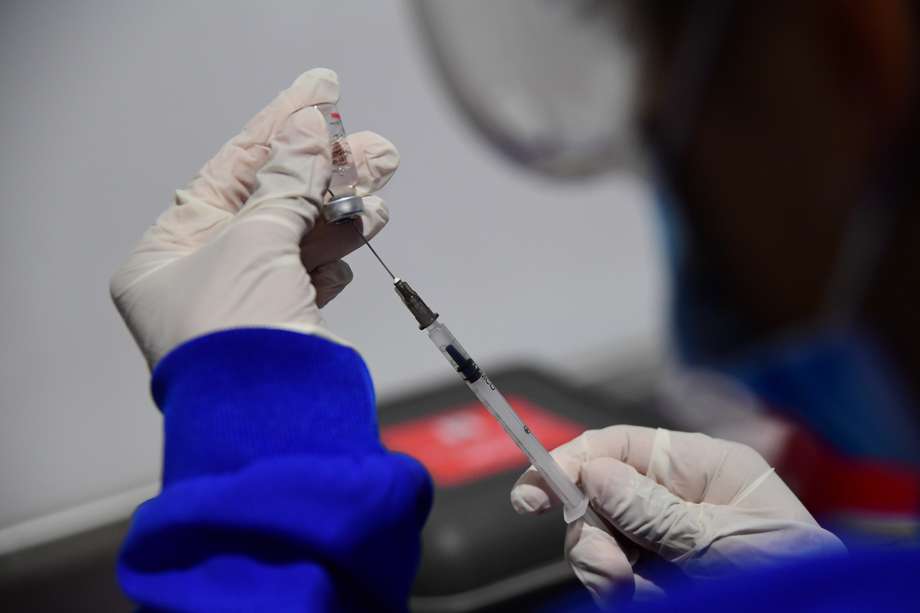 Una de las investigadoras relata los desafíos de evaluar las vacunas contra el nuevo coronavirus. 