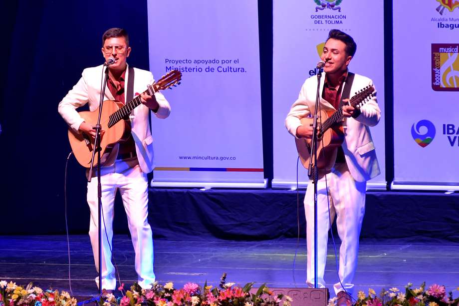 Los primos Julián e Iván Torres, Duetorres, actuales Príncipes de la Canción, harán parte del concierto de gala.