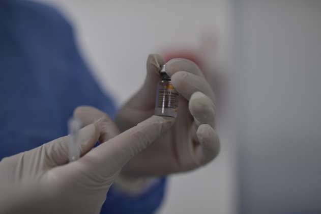 Cali ya vacunó al 70% de la población con la primera dosis