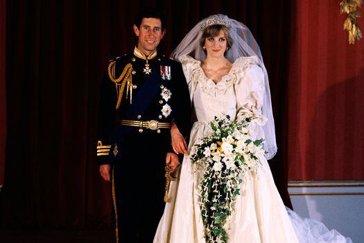 Lady Di y el príncipe Carlos: el cuento de hadas que terminó en divorcio y tragedia. 40 años después del enlace matrimonial