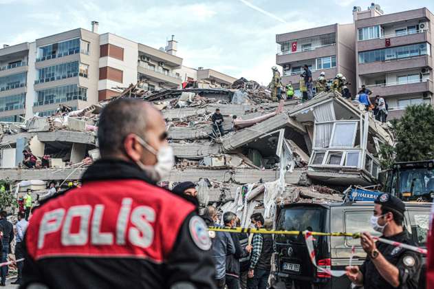 Terremoto y “mini-tsunami” sacuden a Grecia y a Turquía