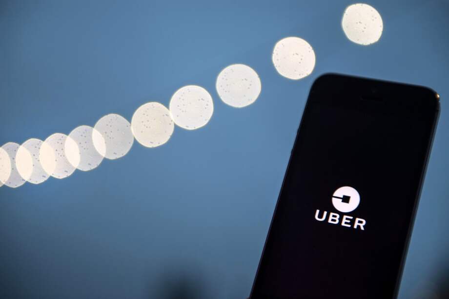 La plataforma para trayectos en vehículos de particulares tiene previsto comercializar acciones a posibles inversores en un rango de alrededor de US$44 a US$50 el título. / Bloomberg News.