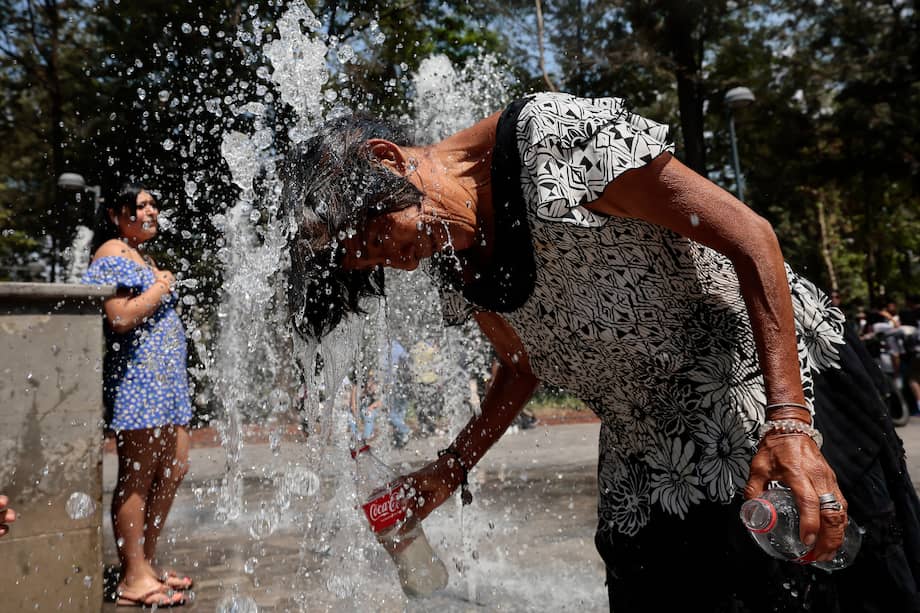 En México, durante 2025, la temperatura alcanzó los 52 °C.
EFE/José Méndez