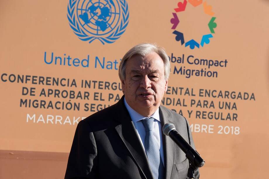 El secretario general de la ONU, Antonio Guterres, ofrece una rueda de prensa en el marco de la conferencia intergubernamental de la ONU organizada en la ciudad marroquí de Marrakech. / EFE