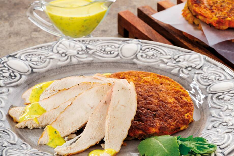 Receta del día: Pechuga de Pollo sobre Pancake de zanahoria