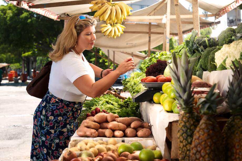 En esta época de festividades lo importante es saber escoger los alimentos. No hay que dejar de comer.