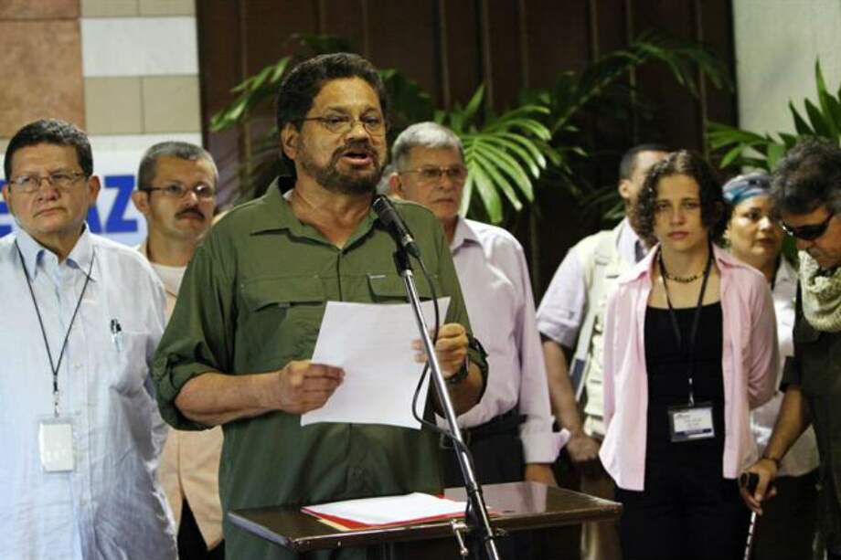 Farc tachan de autoritaria la negativa de Gobierno a Constituyente