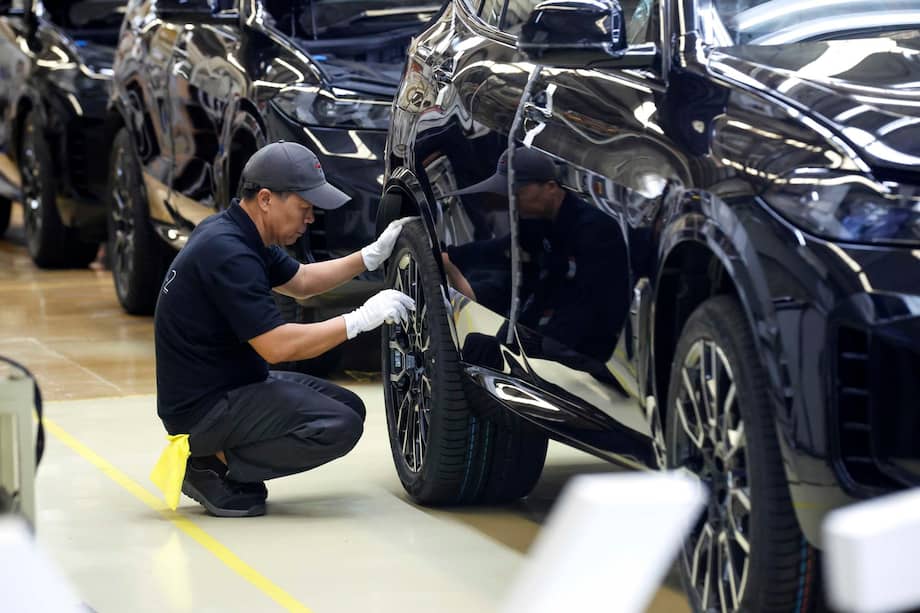 (Imagen de rederencia) La fabricación de vehículos automotores, remolques y semirremolques fue la que más creció en enero, con una variación del 37,9%