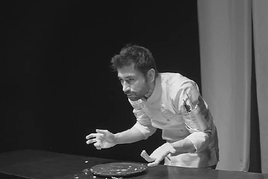 Así dejó el plato Adrián Parada en el último reto de la caja misteriosa en ‘MasterChef’, lo que generó risa en Claudia Bahamón y los jurados