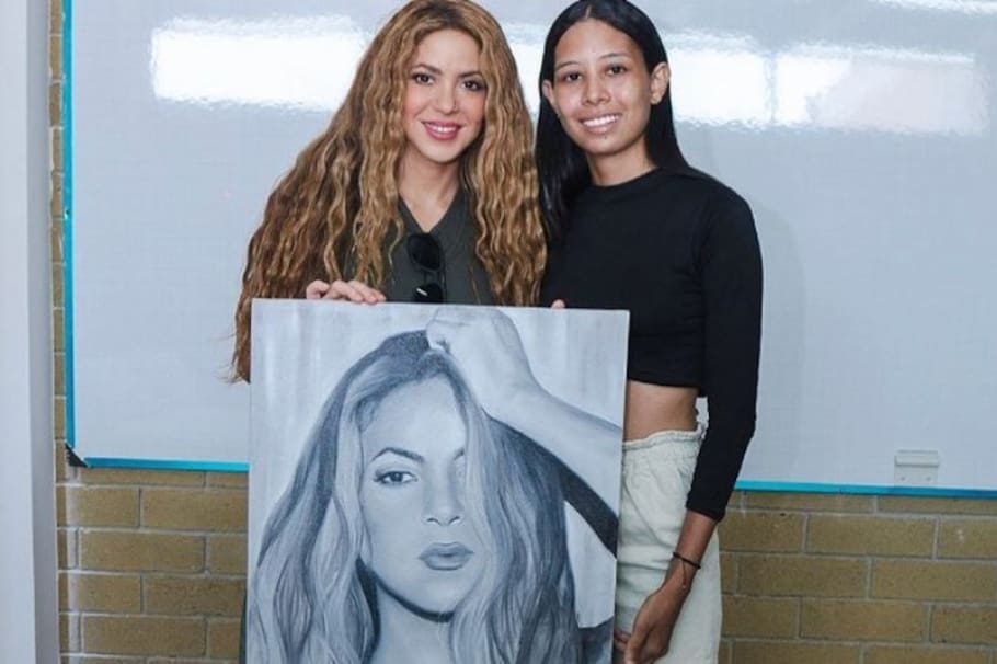 Fan le regaló un cuadro a Shakira en Barranquilla: tardó 10 horas en hacerlo