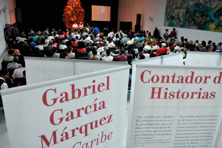 Decenas de personas participan en un homenaje al escritor colombiano Gabriel García Márquez llamado "Gabo, Cuba y el Caribe", que le dedica la institución cultural cubana Casa de las Américas al también Premio Nobel de Literatura 1982, en La Habana (Cuba).