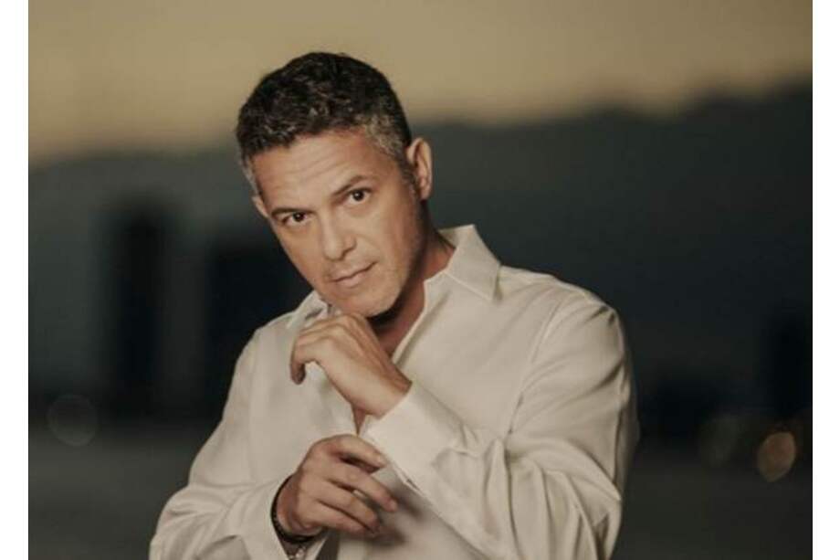 Alejandro Sanz compone “El verano que vivimos” para acompañar musical al momento álgido de esta historia de amor, amistad y traición a través del tiempo y con las viñas de Jerez de la Frontera en los años 50 como trasfondo argumental.