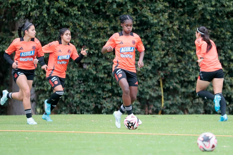 La selección femenina de Colombia se preparó para este comrpomiso en Sopó, a las afueras de Bogotá. EFE/ Carlos Ortega