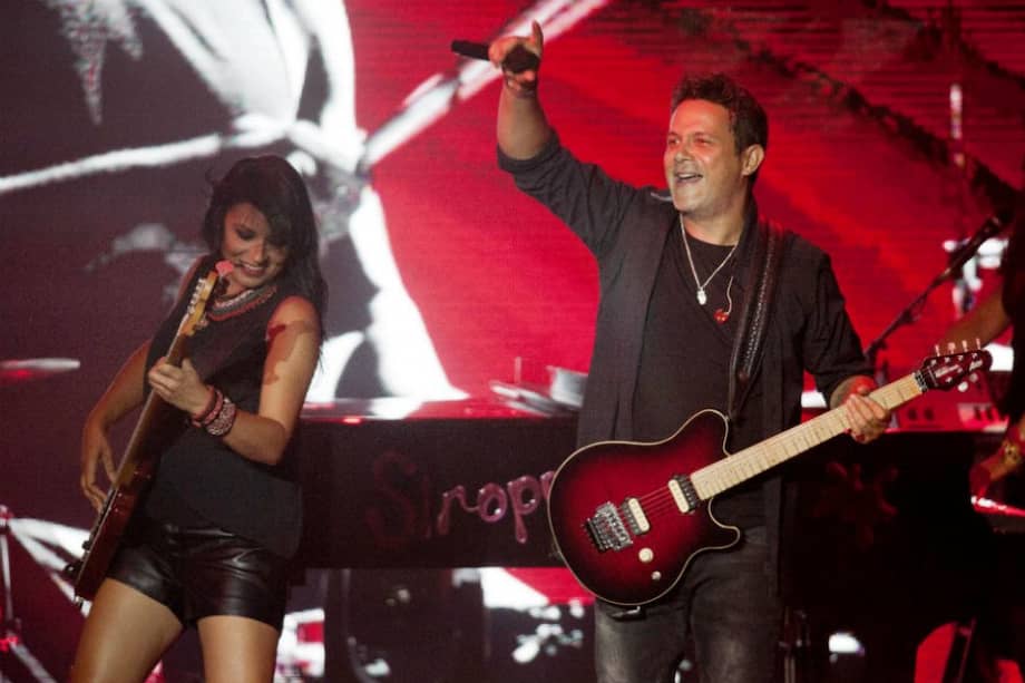 El músico y cantante Alejandro Sanz, durante su actuación en el festival Cap Roig 2015. / EFE