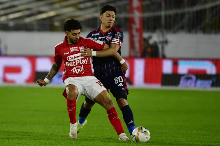 Santa Fe vs. Junior en el partido de ida de las semifinales de la Liga Betplay 2026-I.