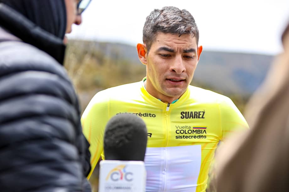 Diego Camargo durante la Vuelta a Colombia 2026 en la que terminó como líder de la clasificación general y campeón.