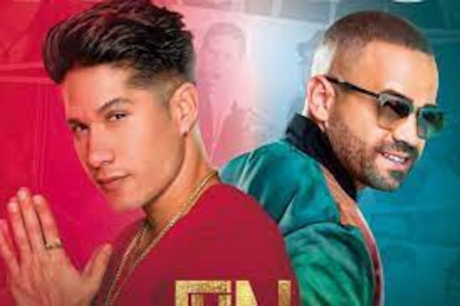 Esta fue la portada de su canción 'Raro'