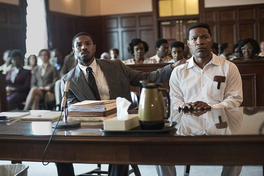 Michael B. Jordan y Jamie Foxx en una escena de "Just Mercy".
