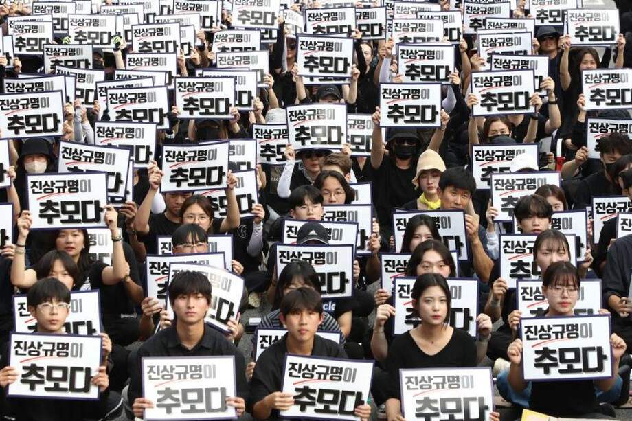 El pasado lunes 4 de septiembre, cientos de profesores surcoreanos se reunieron en la Asamblea Nacional de Seúl exigiendo mejores condiciones laborales.