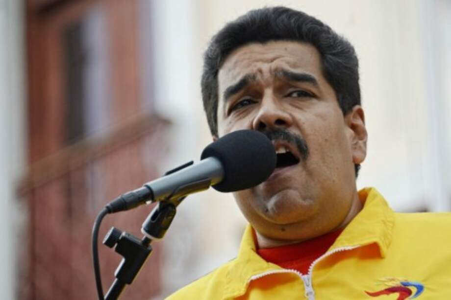 Maduro viaja a China para buscar apoyo ante caída de precios del petróleo