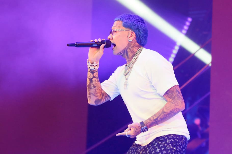 El cantante colombiano Stiven Mesa Londoño, conocido artísticamente cómo Blessd, se presentó por primera vez en el Vive Claro.