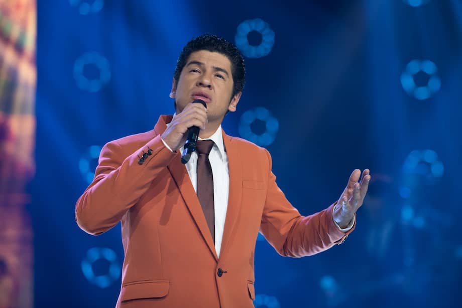 El nombre real del imitador de Julio Jaramillo en el programa "Yo me llamo" es Robinson Silva. / Cortesía Caracol Televisión