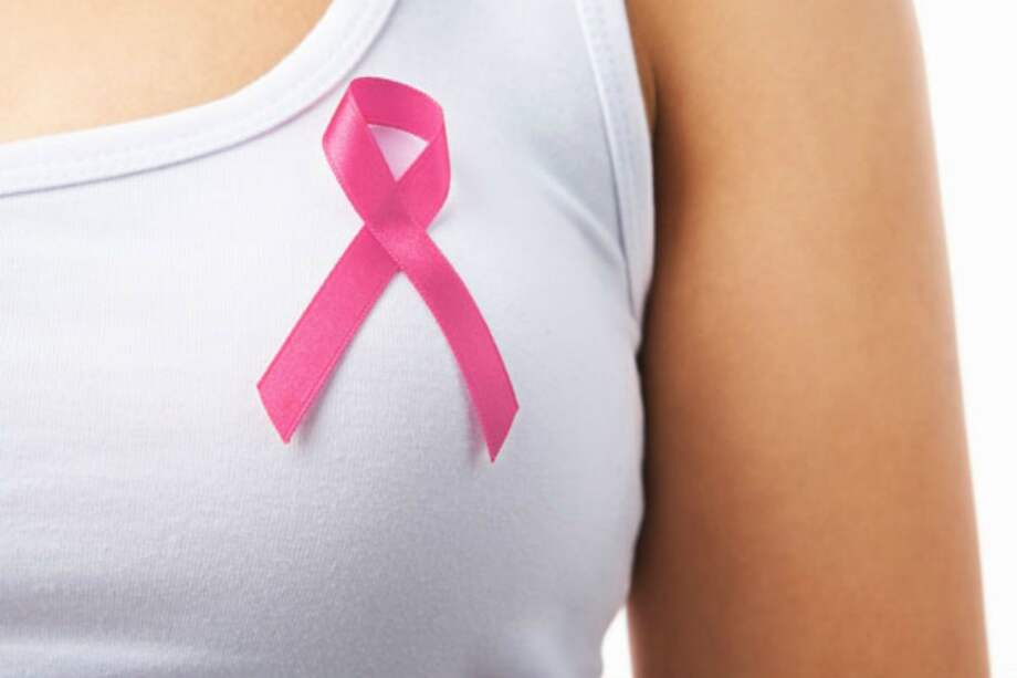 El síntoma más común del cáncer de seno es una nueva masa o protuberancia / Flickr