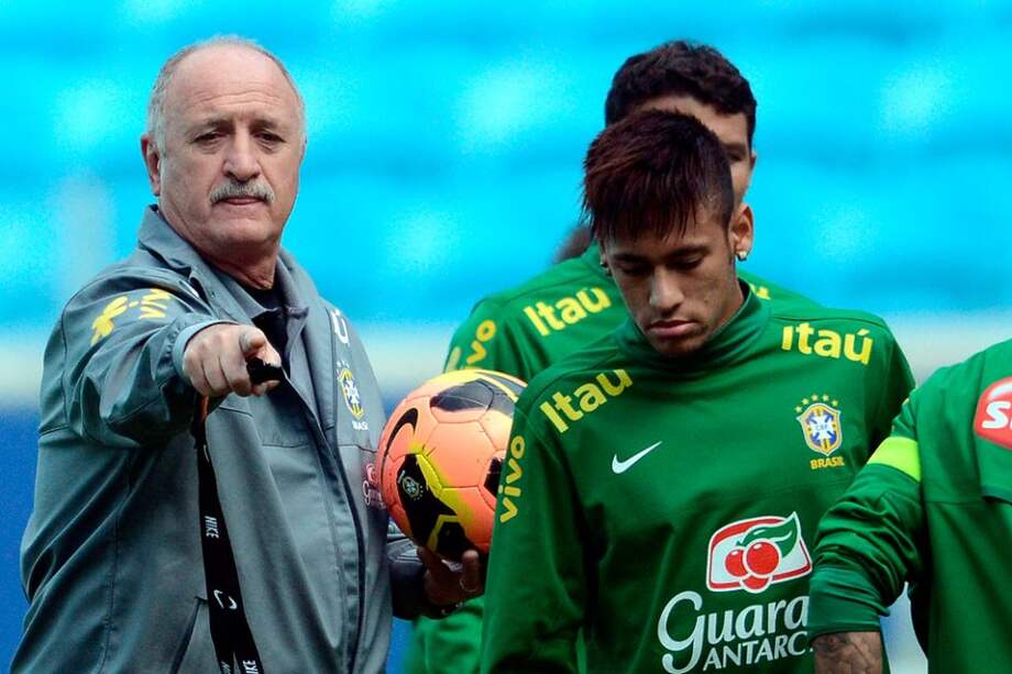 Scolari trata de quitarle responsabilidades a Neymar