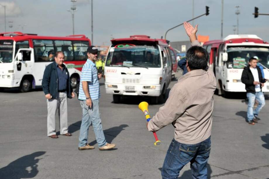 Buscan conjurar el paro de transportes de la capital