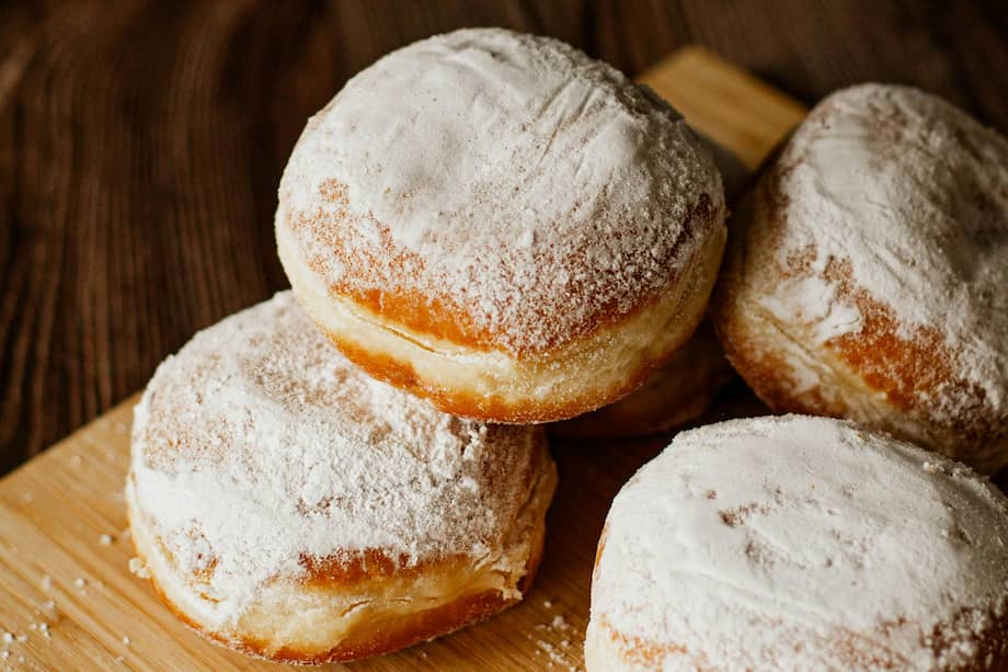 Estas donas también las puedes rellenar con dulce de mora.