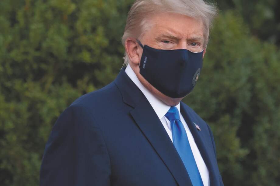 Sean Conley informó que Trump no ha tenido fiebre en las últimas 24 horas, que el nivel de saturación de oxígeno del mandatario es de 96 %, y que la tos, la congestión nasal y la fatiga están mejorando, dijo el médico encargado.