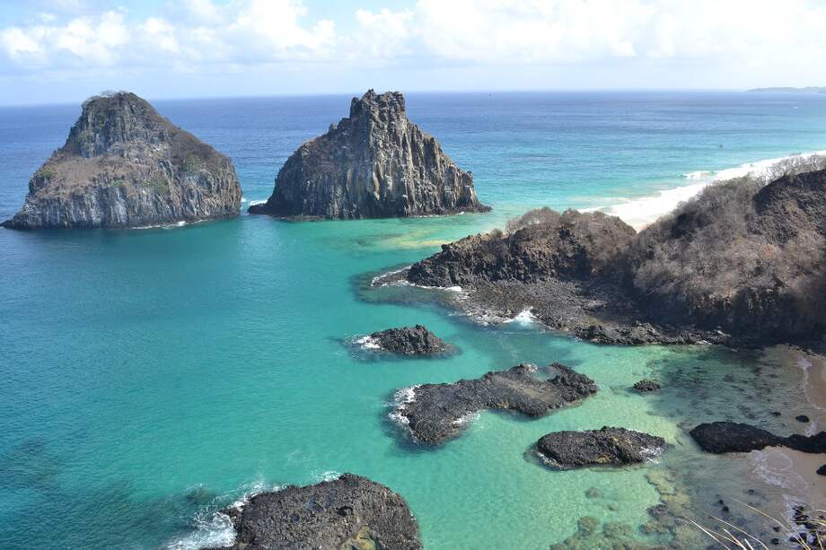 Fernando de Noronha es una paradisíaca isla de Brasil.