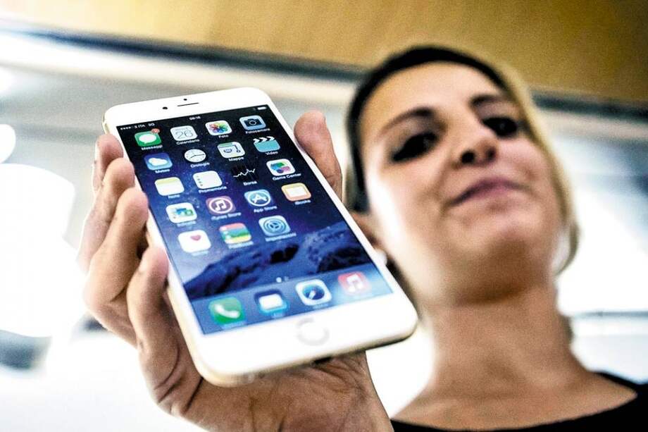 Las fallas del iOS 8 habrían afectado al 46% de los usuarios de iPhone y iPad del mundo. / EFE