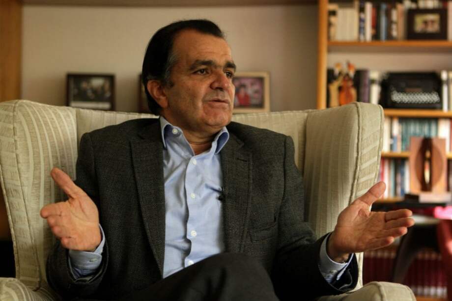 "Mi deber es colaborar y prestar toda la información a la justicia": Óscar Iván Zuluaga