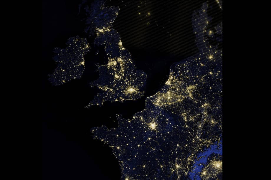 Según se detalla, el satélite operaría inicialmente a unos 510 kilómetros de altura y luego se ubicaría en una órbita de aproximadamente 625 kilómetros, desde donde realizaría los experimentos con el reflector. EFE/NASA.