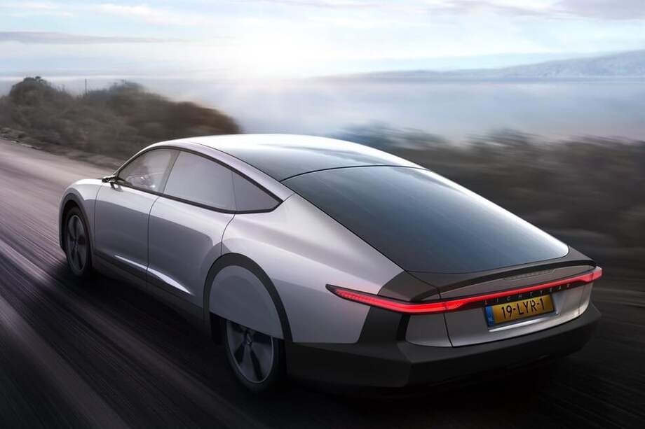 El nuevo modelo puede cargar las baterías del automóvil en una hora y recorrer 12 kilómetros. / Cortesía Lightyear