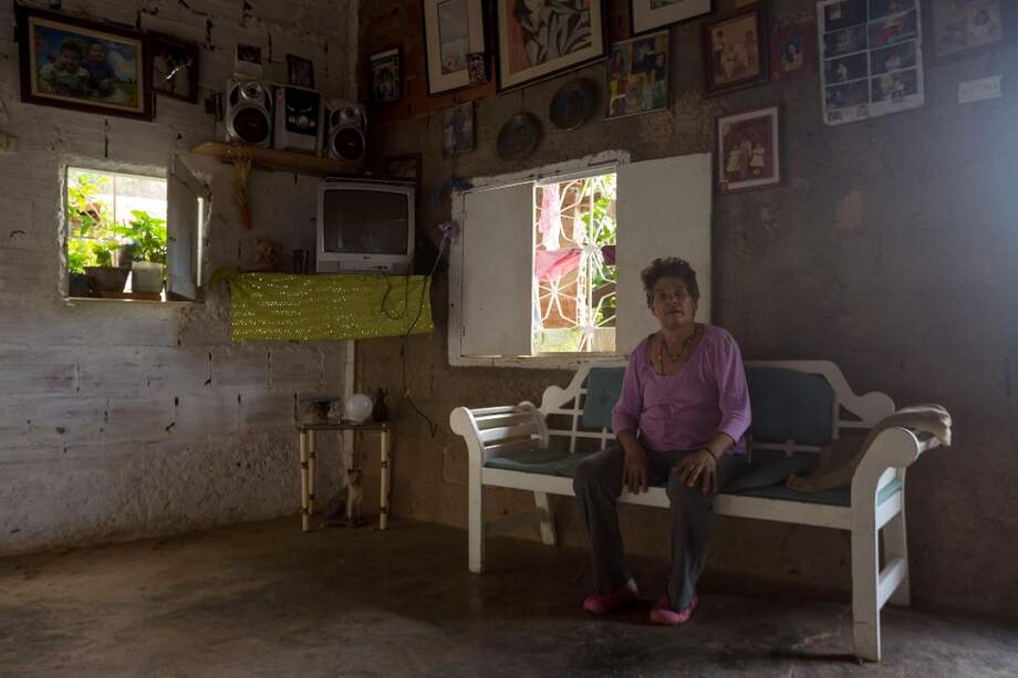 Muchas familias migrantes dejaron sus hijos en Venezuela, al cuidado de sus abuelas, para poder migrar y escapar de la pobreza.