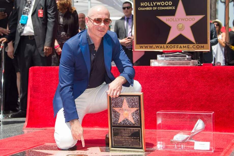 Pitbull recibió el pasado 16 de julio su estrella en el Paseo de la Fama en Hollywood. / AFP