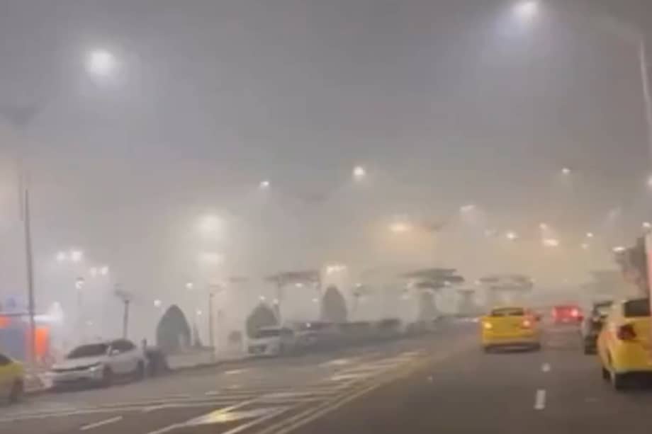 Imagen de un video de redes sociales en el que habitantes de Barranquilla registraron el humo que cubría la ciudad.