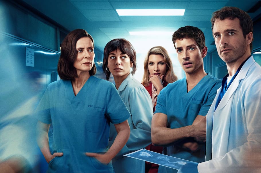 En la segunda temporada del drama hospitalario español, protagonizado por Blanca Suárez, Manu Ríos y Aitana Sánchez-Gijón, Pablo Alborán se estrena como actor. Detalles.