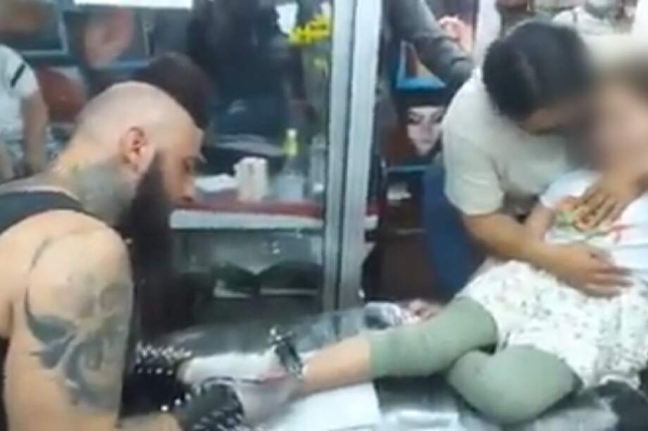Niña de 7 años tatuada en un estudio de Pereira (Risaralda). El ICBF sancionó a su madre remitiéndola a un curso pedagógico