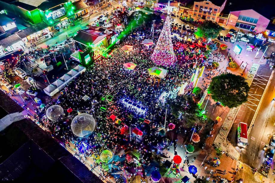 Desde la administración local se recomienda a la ciudadanía llegar con anticipación, seguir las indicaciones de las autoridades y evitar el uso de pólvora, para garantizar jornadas seguras y organizadas en cada punto del recorrido.