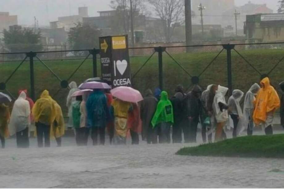 Imagen de la lluvia que cayó en Bogotá el jueves pasado. / Tomada de @mapexzildjian26