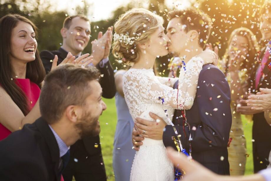 Conoce las ventajas de casarte joven