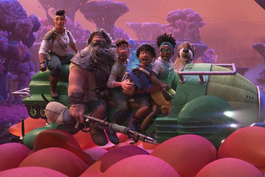 El elenco de voces en inglés incluye a Jake Gyllenhaal como Searcher Clade, un hombre de familia que se encuentra fuera de su elemento en una misión imprevisible.