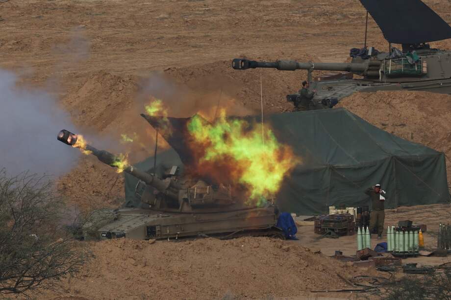 Unidades de artillería israelíes bombardearon objetivos en la parte sur de la Franja de Gaza.