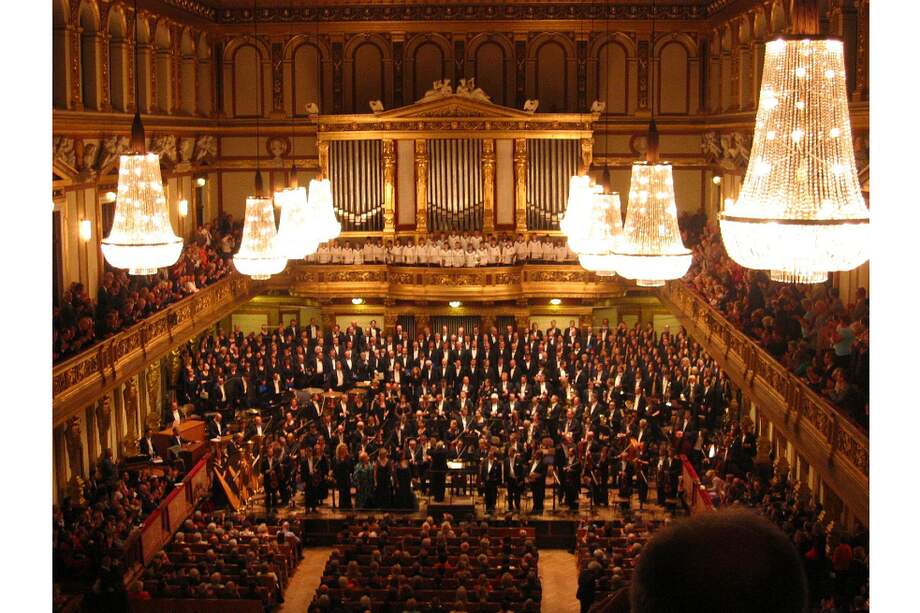 Los músicos han tenido que buscar nuevos escenarios para sus presentaciones. Ejemplo de ello son la Filarmónica de Berlín, La Deutsche Oper y la Orquesta Sinfónica de Berlín