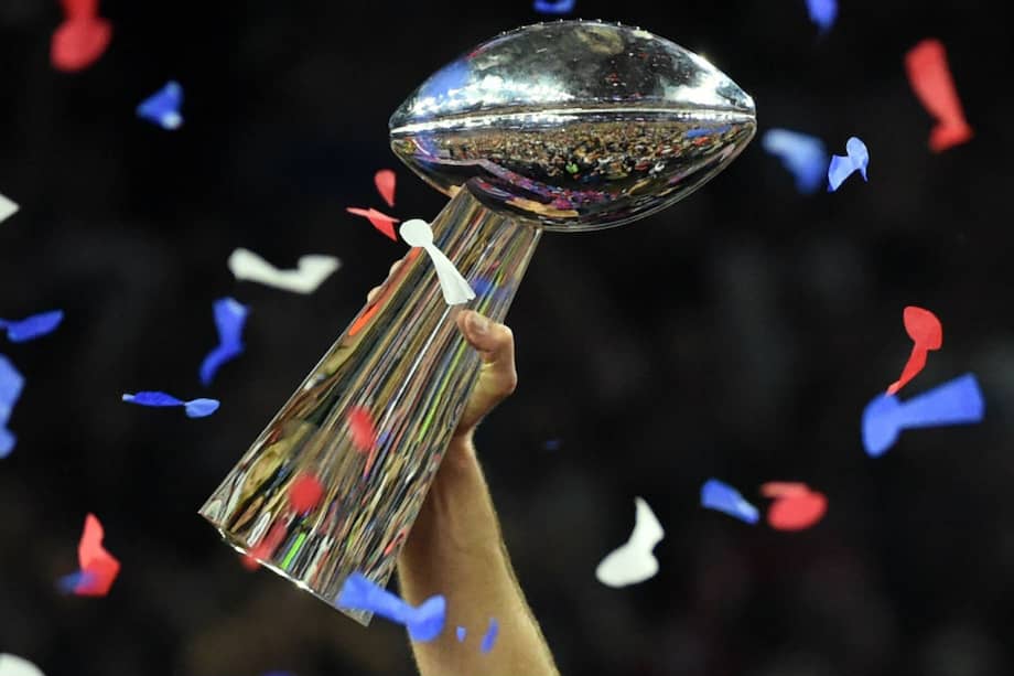 El trofeo Vince Lombardi se le da al campeón de la NFL. / AFP