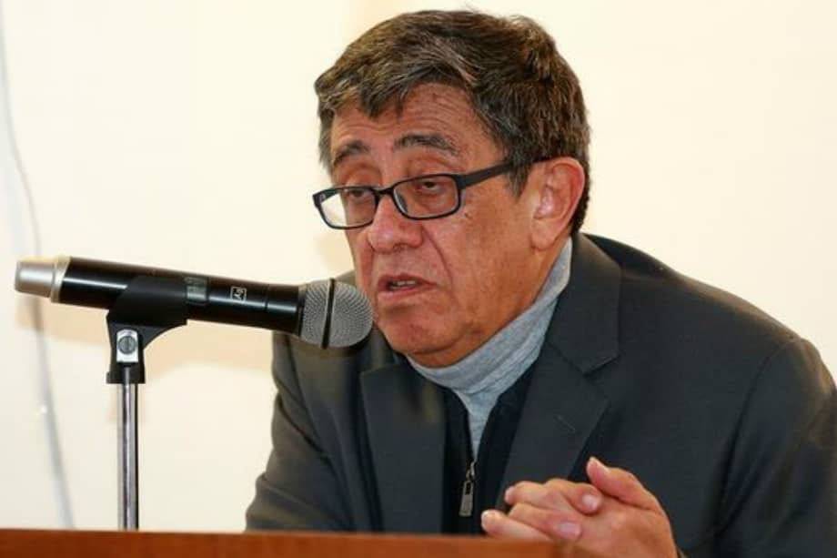 "Oda al arquitecto" y "Espacio me has vencido" son algunas de las obras más relevantes del poeta ecuatoriano. / EFE