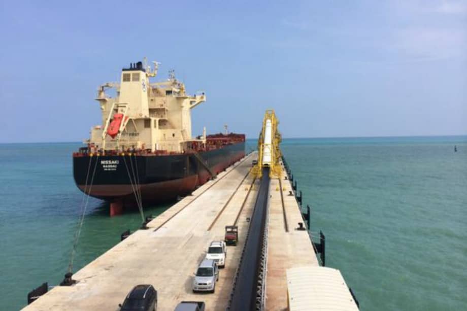 Inauguran moderno terminal en La Guajira para beneficio de Colombia